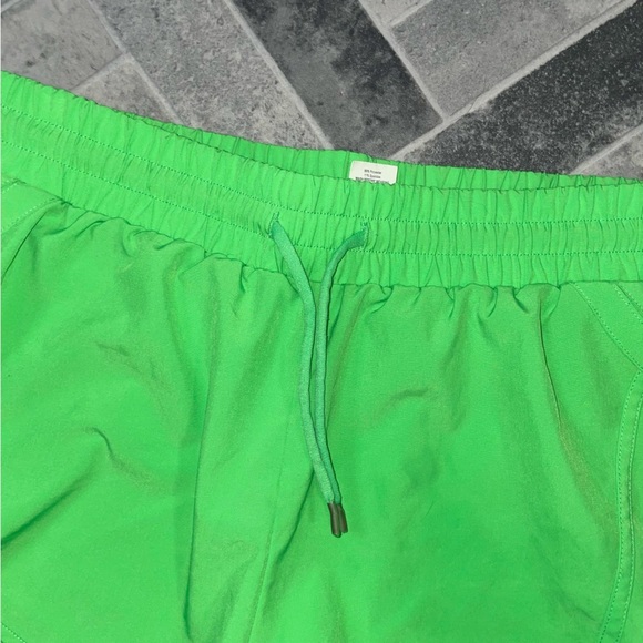 Zyia Shorts - Picture 3 of 7